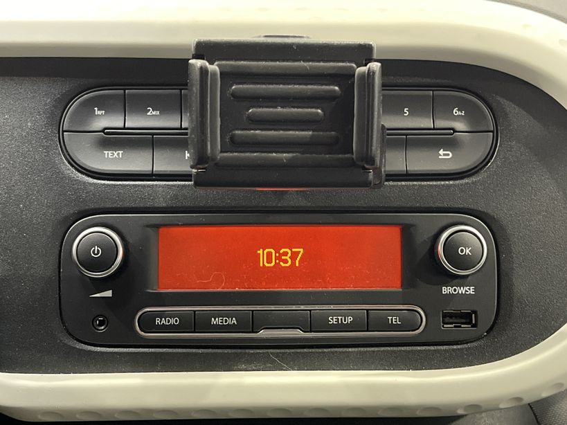 RENAULT TWINGO III 2020 - Photo n°12