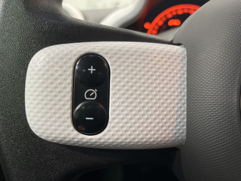 RENAULT TWINGO III 2021 - Photo n°24