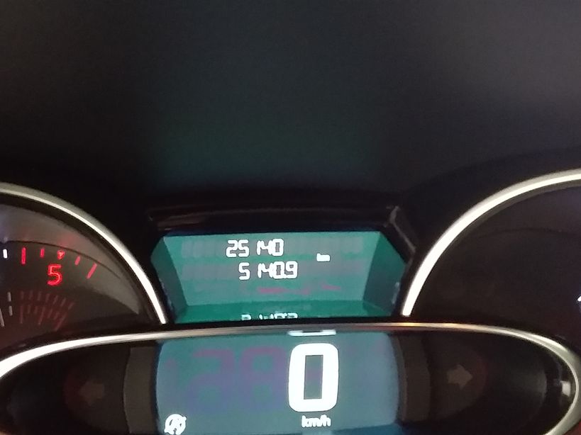 RENAULT CLIO IV BUSINESS 2017 - Photo n°1