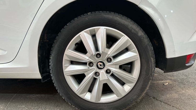 RENAULT MEGANE IV BERLINE 2022 - Photo n°9