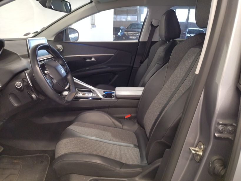PEUGEOT 3008 2019 - Photo n°11