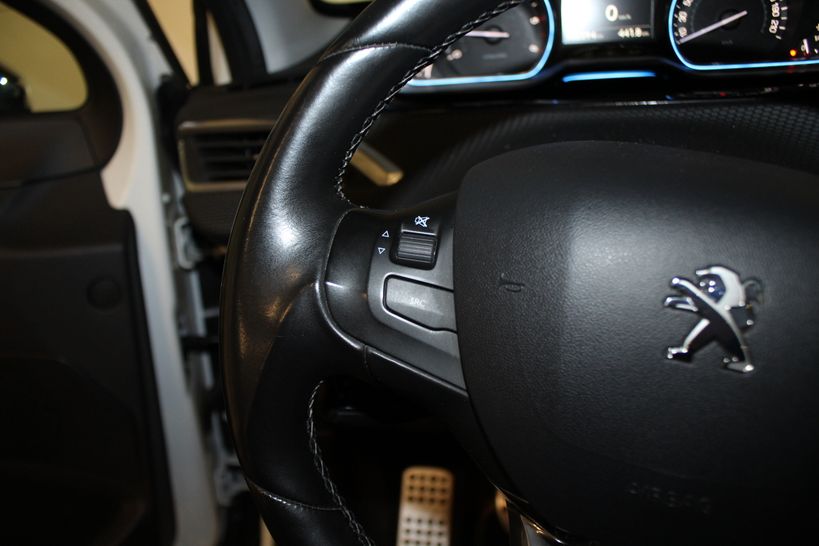 PEUGEOT 2008 2015 - Photo n°25
