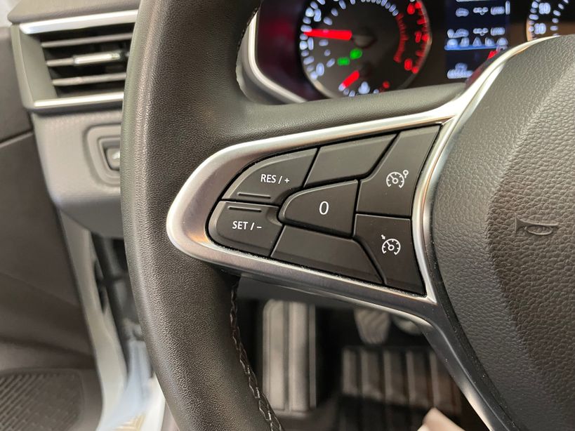 RENAULT CLIO V 2021 - Photo n°17