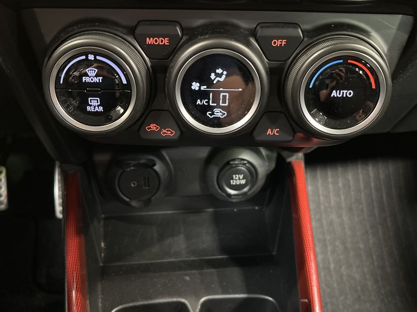 SUZUKI SWIFT SPORT 2021 - Photo n°16