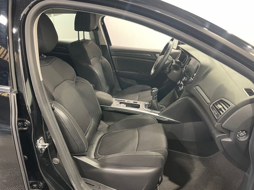 RENAULT MEGANE IV BERLINE BUSINESS 2020 - Photo n°28