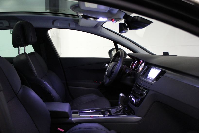 PEUGEOT 508 SW 2018 - Photo n°1
