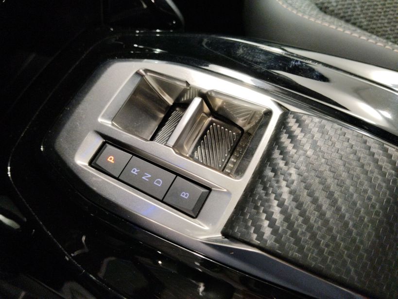 PEUGEOT 2008 ELECTRIQUE 2025 - Photo n°18