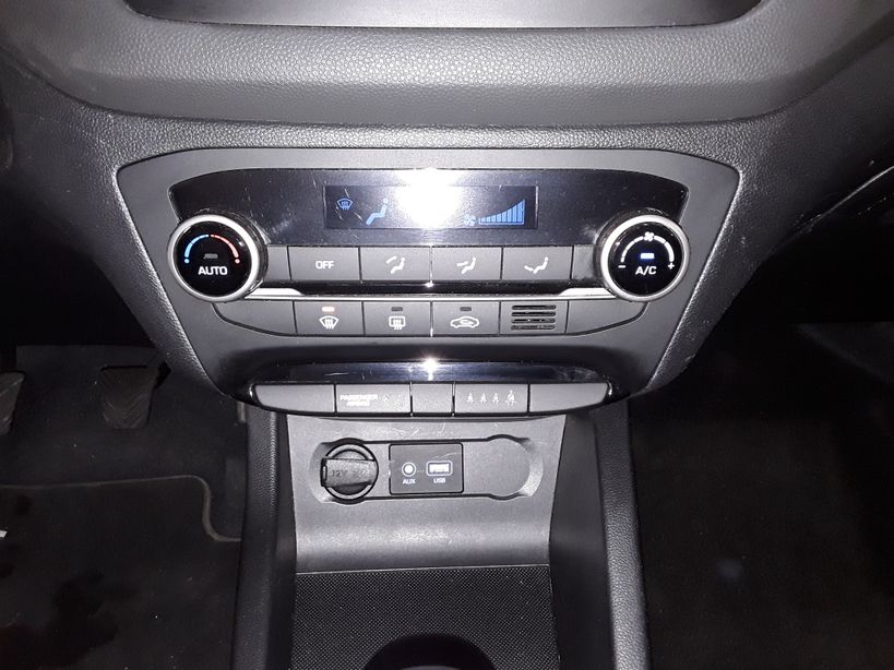 HYUNDAI i20 BUSINESS 2017 - Photo n°6
