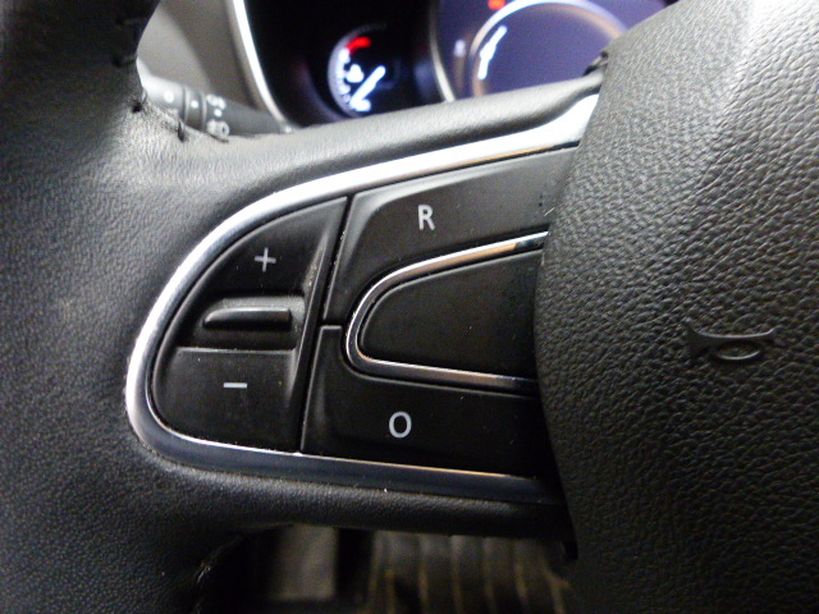 RENAULT MEGANE IV ESTATE 2018 - Photo n°16