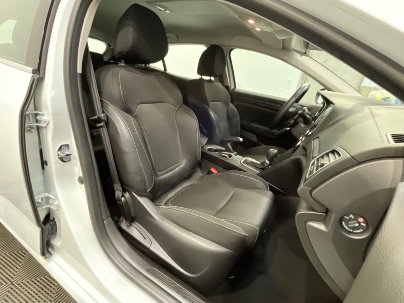 RENAULT MEGANE IV BERLINE BUSINESS 2020 - Photo n°43