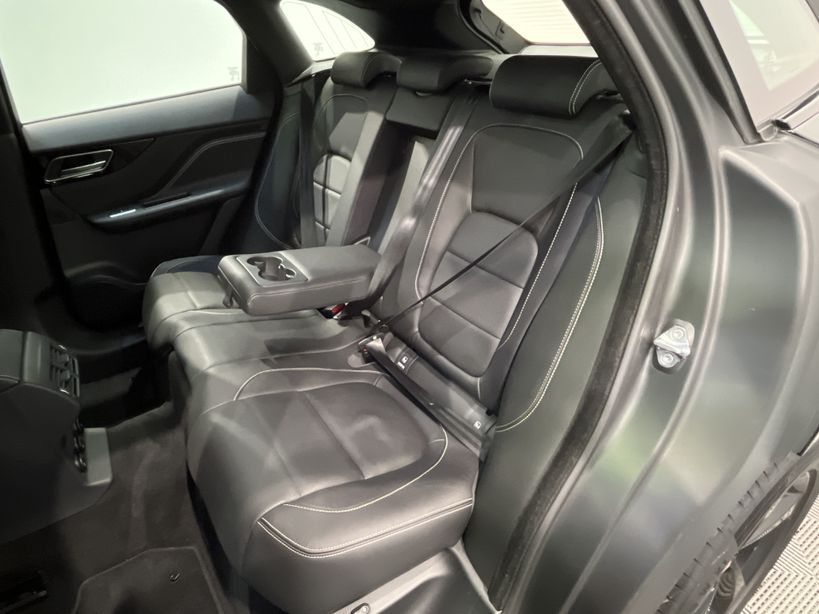 JAGUAR F PACE 2019 - Photo n°9