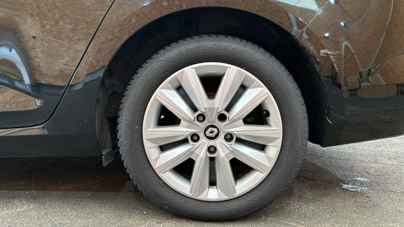 RENAULT MEGANE IV ESTATE 2022 - Photo n°9