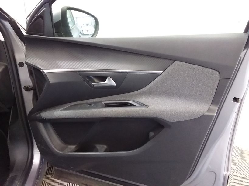PEUGEOT 3008 BUSINESS 2019 - Photo n°8