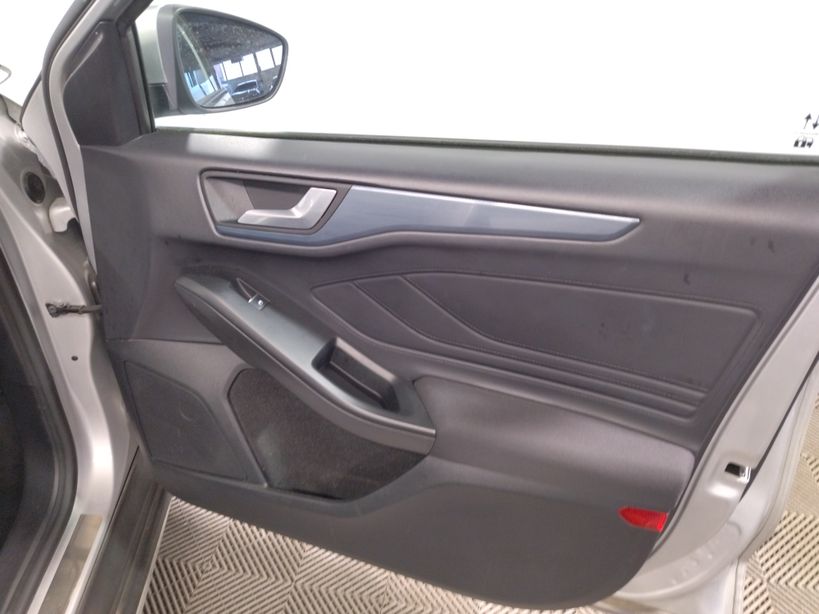 FORD FOCUS ACTIVE 2020 - Photo n°6