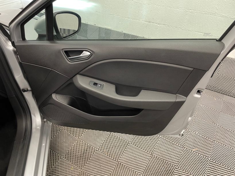 RENAULT CLIO V 2021 - Photo n°27