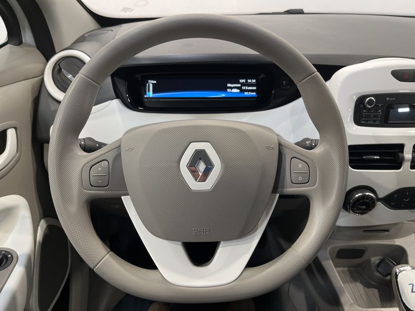 RENAULT ZOE 2018 - Photo n°11