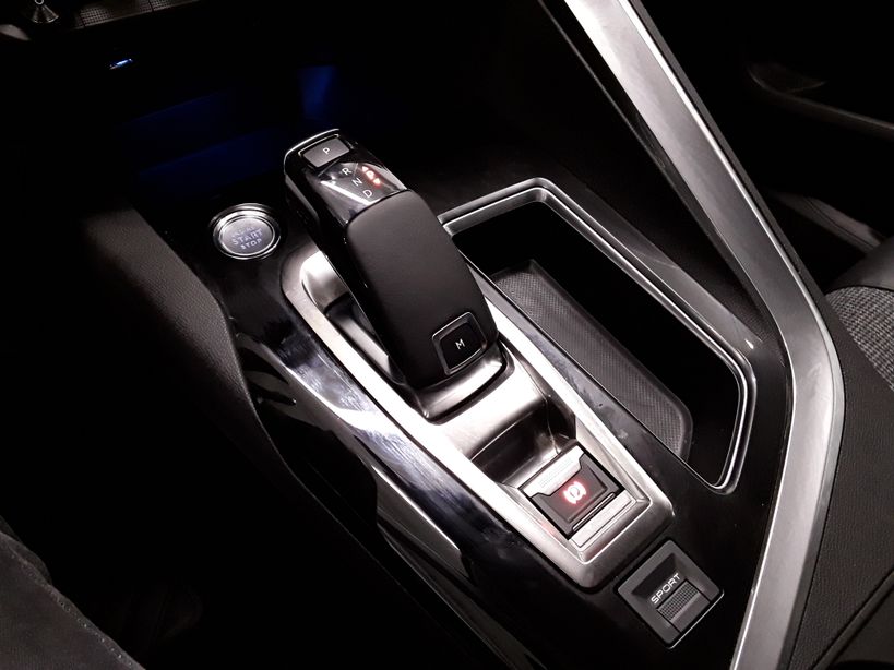 PEUGEOT 5008 BUSINESS 2020 - Photo n°12