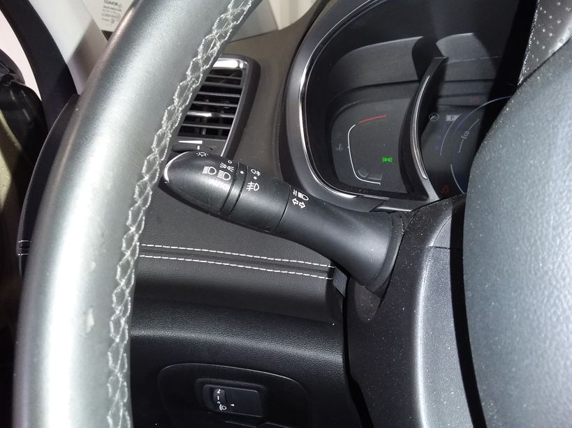 RENAULT GRAND SCENIC IV 2018 - Photo n°17