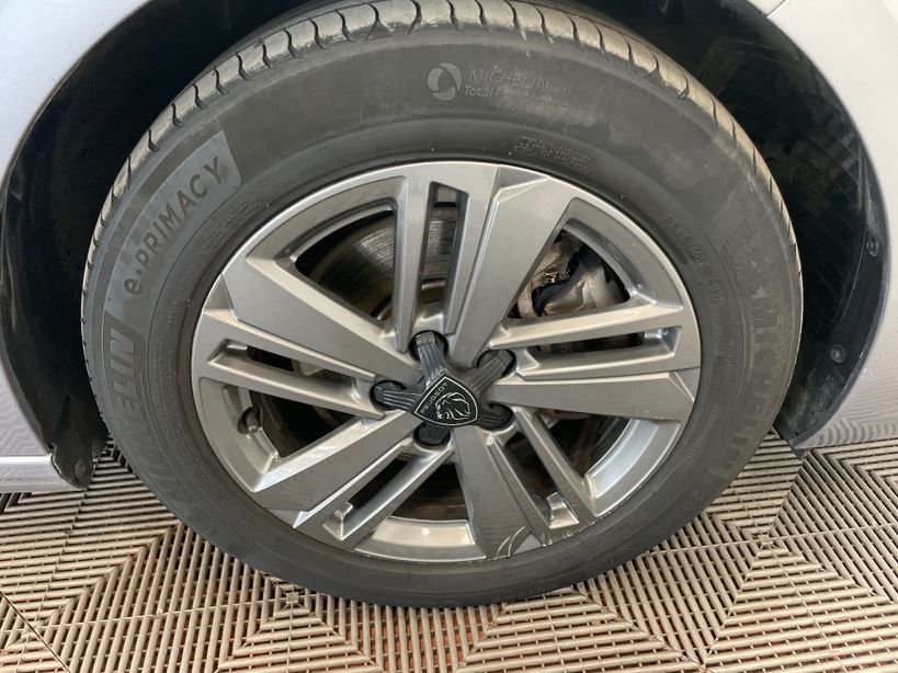 PEUGEOT 308 2022 - Photo n°5