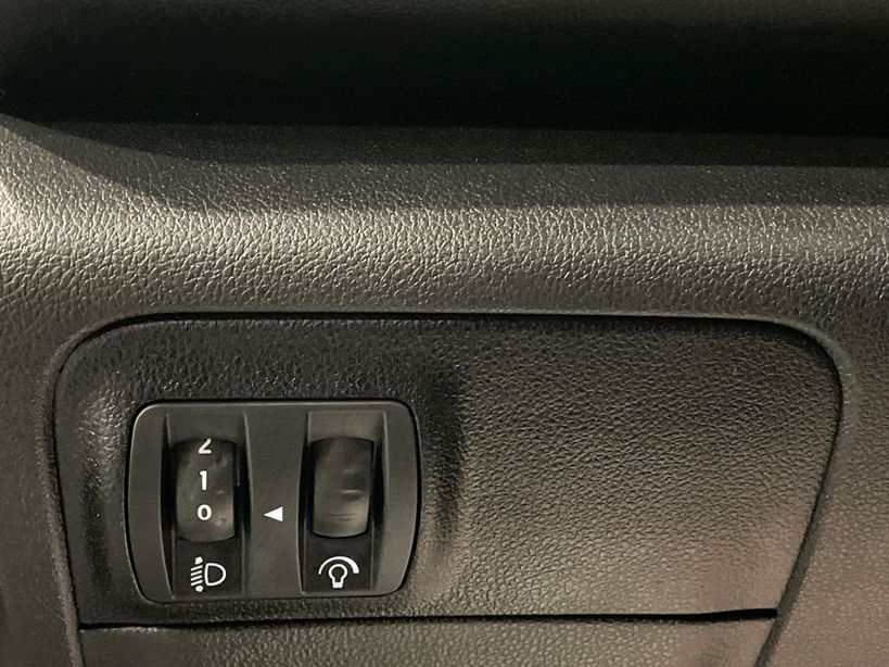 RENAULT MEGANE IV BERLINE 2023 - Photo n°35