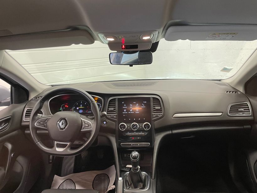 RENAULT MEGANE IV BERLINE 2021 - Photo n°30