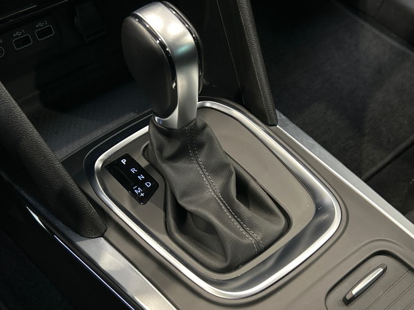 RENAULT MEGANE IV BERLINE 2021 - Photo n°19