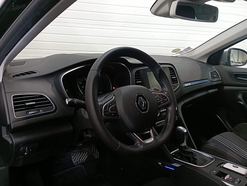 RENAULT MEGANE IV BERLINE 2020 - Photo n°12