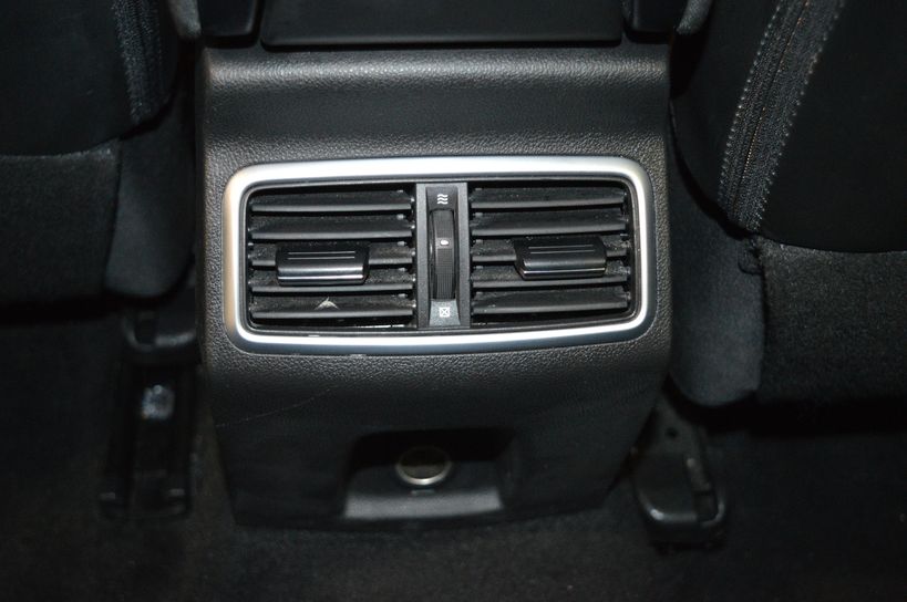 RENAULT MEGANE IV BERLINE BUSINESS 2017 - Photo n°38