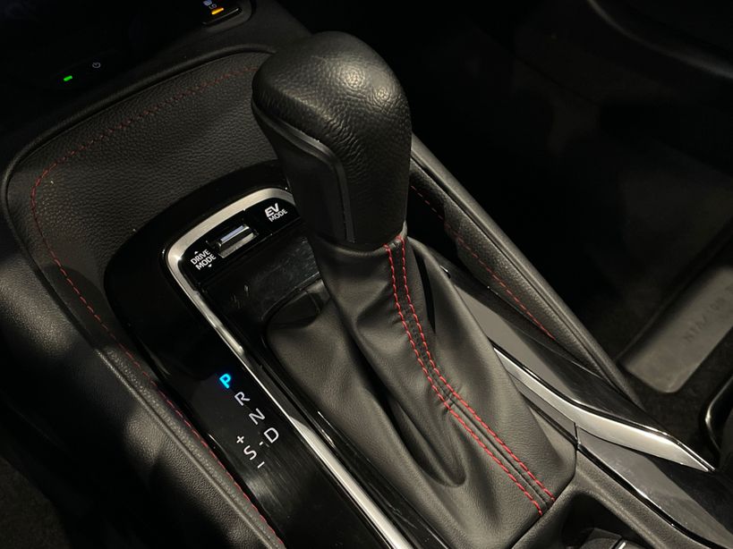 TOYOTA COROLLA TOURING SPORTS HYBRIDE 2023 - Photo n°18