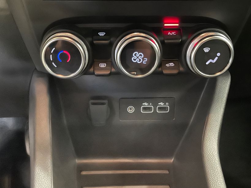 RENAULT CLIO V 2024 - Photo n°24