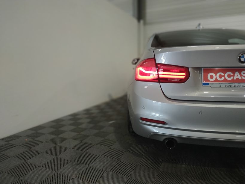 BMW SERIE 3 F30 LCI 2015 - Photo n°9
