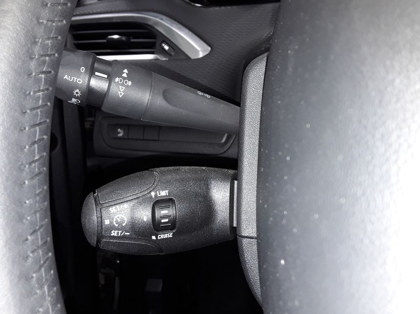 PEUGEOT 2008 2018 - Photo n°15