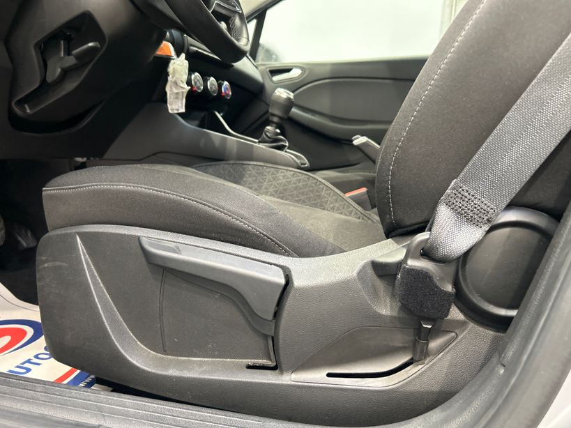 RENAULT CLIO V 2021 - Photo n°30