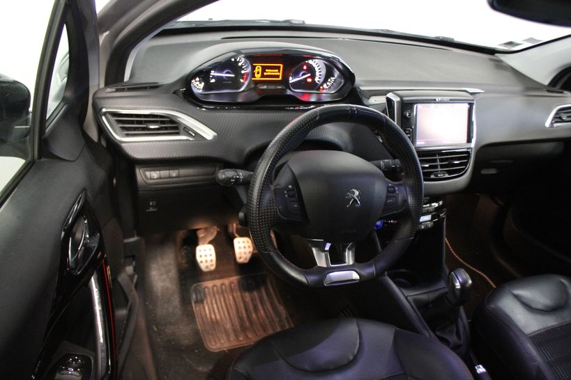 PEUGEOT 208 2018 - Photo n°10
