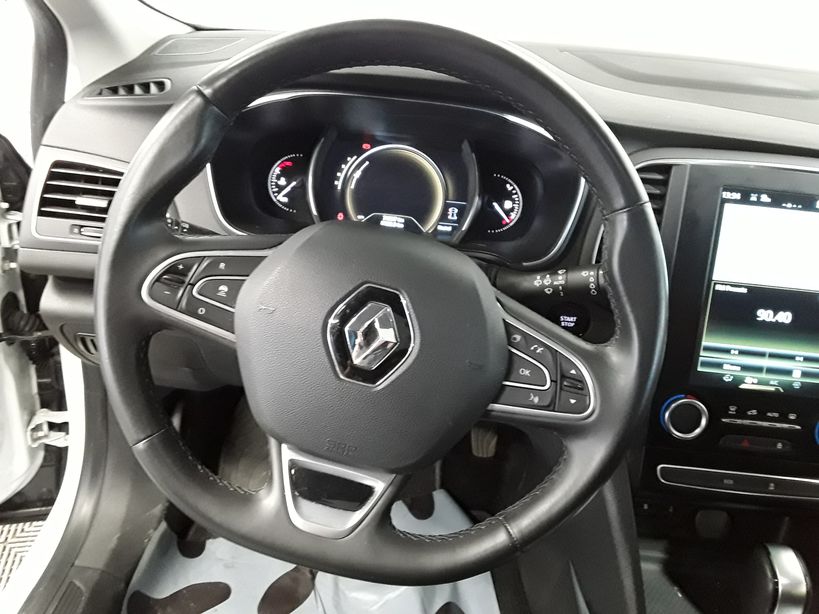 RENAULT MEGANE IV ESTATE 2017 - Photo n°15