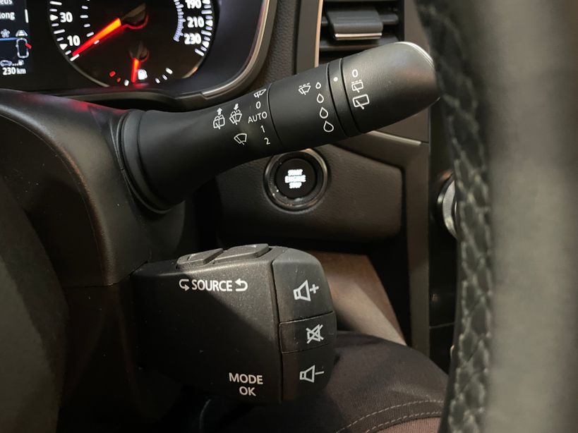 RENAULT MEGANE IV BERLINE 2022 - Photo n°30