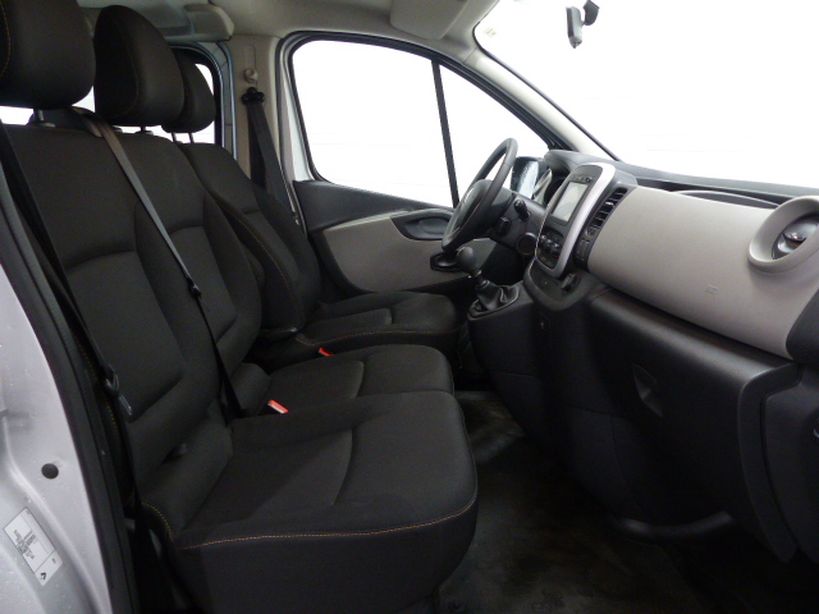 RENAULT TRAFIC III COMBI 2016 - Photo n°6
