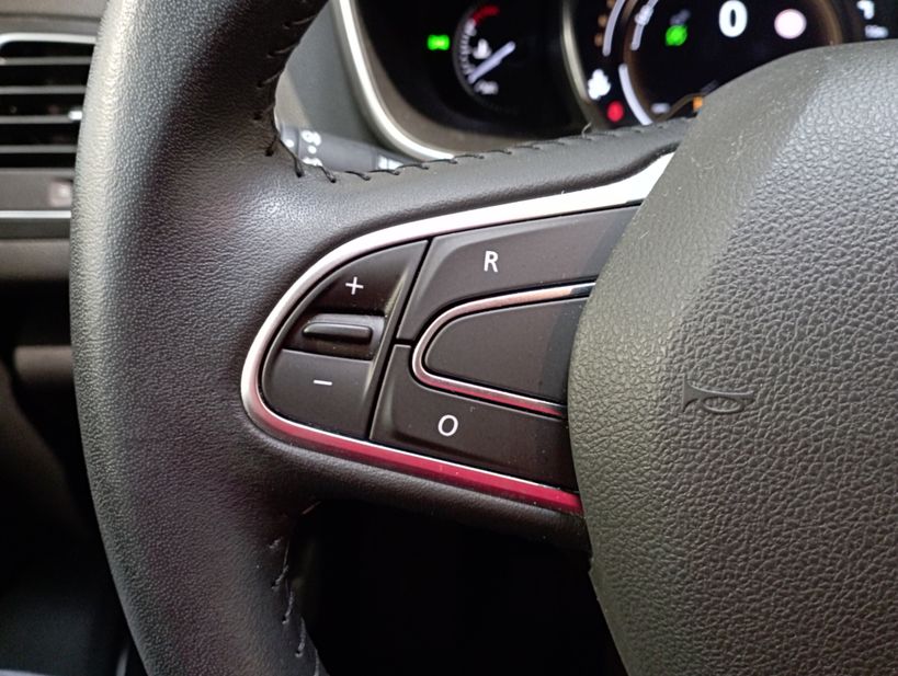 RENAULT MEGANE IV BERLINE BUSINESS 2019 - Photo n°25