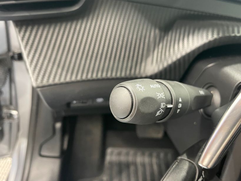 PEUGEOT 208 2023 - Photo n°14