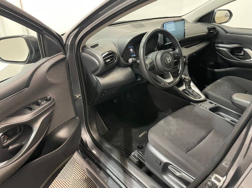 TOYOTA YARIS HYBRIDE 2025 - Photo n°11