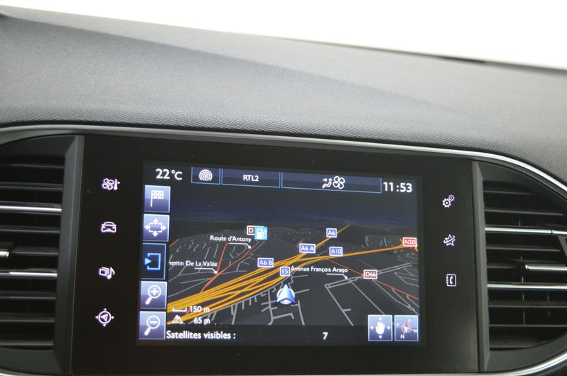 PEUGEOT 308 2014 - Photo n°12