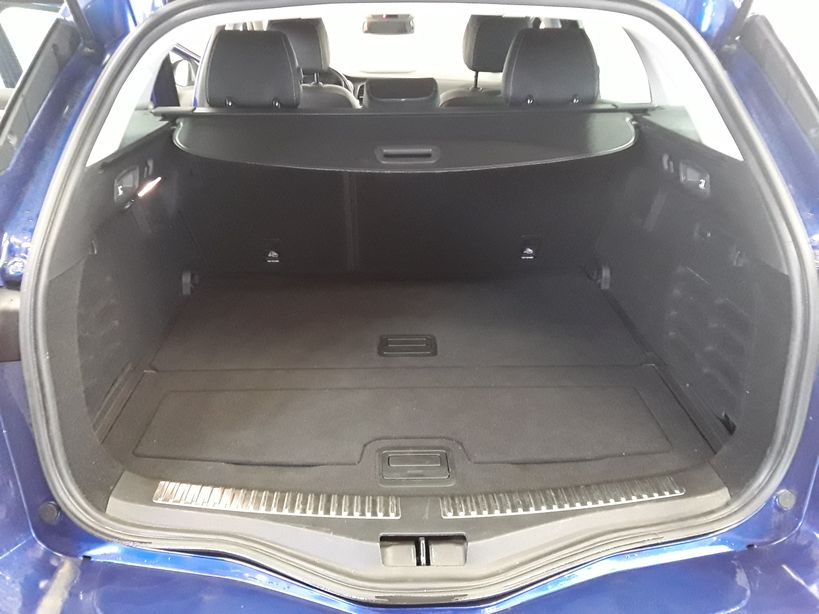 RENAULT MEGANE IV ESTATE 2019 - Photo n°19