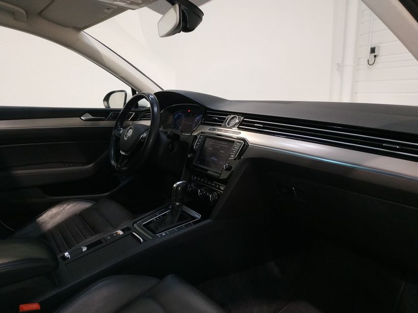 VOLKSWAGEN PASSAT 2015 - Photo n°11