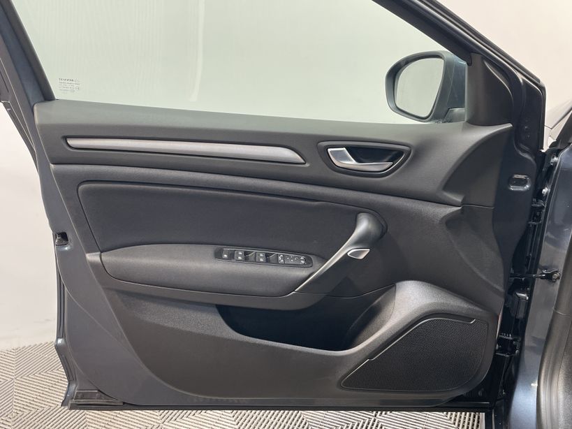 RENAULT MEGANE IV ESTATE 2021 - Photo n°35