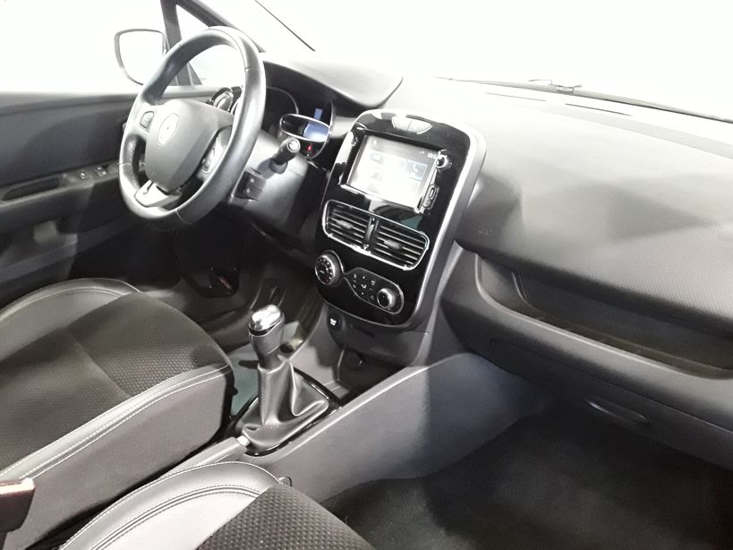 RENAULT CLIO IV 2017 - Photo n°5