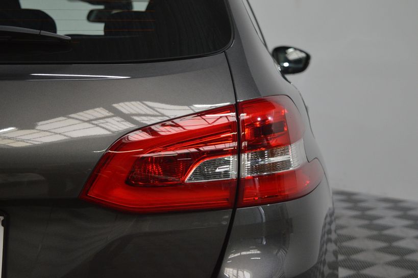 PEUGEOT 308 SW 2020 - Photo n°8