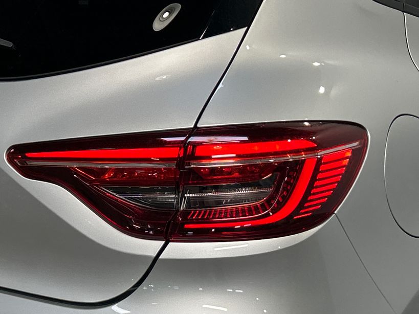 RENAULT CLIO V 2023 - Photo n°8