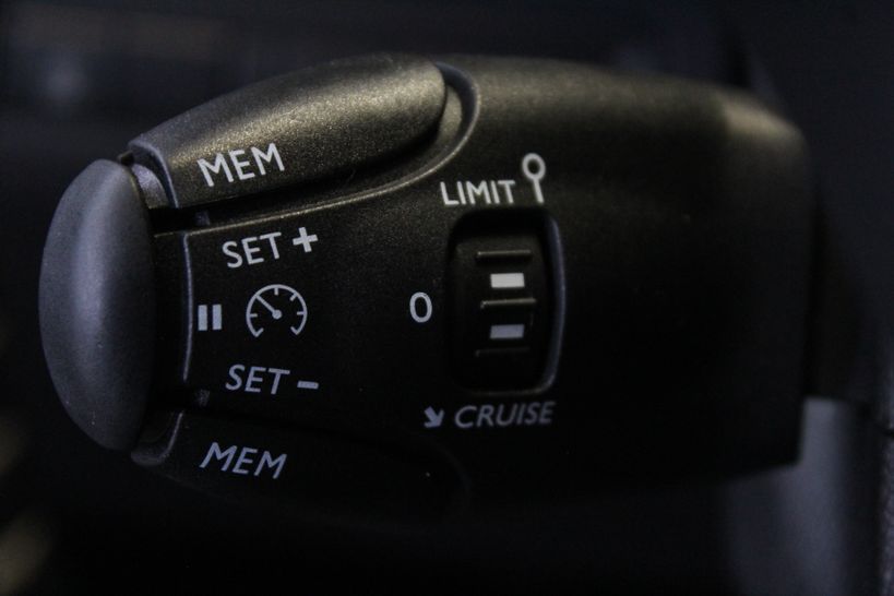 PEUGEOT 308 2018 - Photo n°8