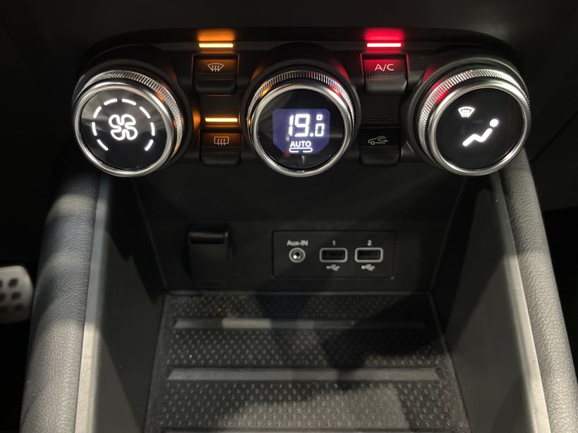 RENAULT CAPTUR 2021 - Photo n°19