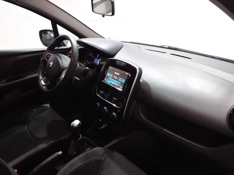 RENAULT CLIO IV ESTATE 2018 - Photo n°10